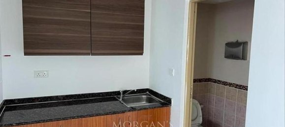 125.2m² Office in Jumeirah Lake Towers, UAE No. 31940 8