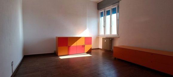 4 Schlafzimmer Wohnung in Valenza, Italy, Nr. 358257 13