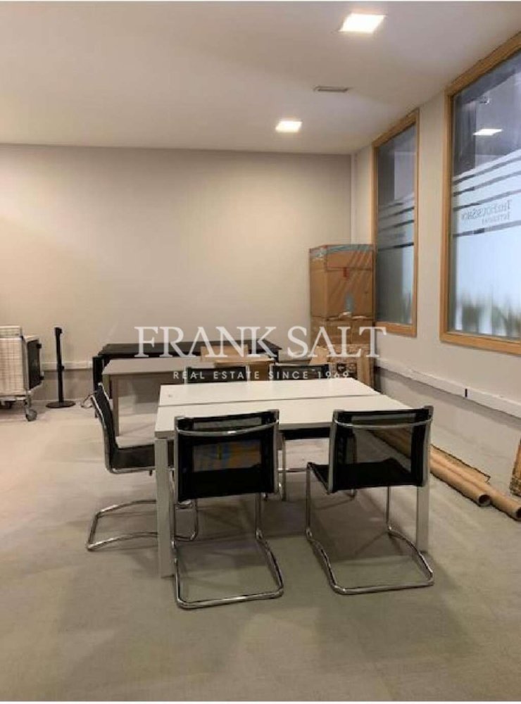 Офис 80м² в Та-Шбиш, Мальта № 12182