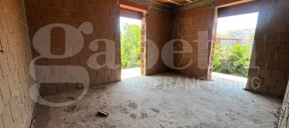 3 bedrooms House in Camigliano, Italy No. 319490 2