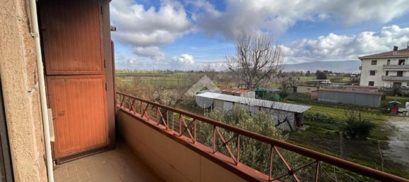 3 rooms Apartment in Deruta, Italy No. 148502 10