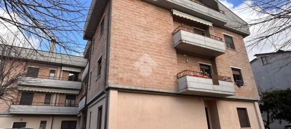 3 rooms Apartment in Deruta, Italy No. 148502 8