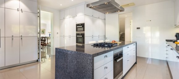 Дом с 4 спальнями в Алвор, Португалия № 121437 12