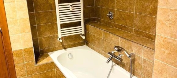 2 rooms Apartment in Rome, Italy No. 16645 5