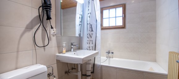 6 bedrooms House in Champery, Switzerland No. 277 6