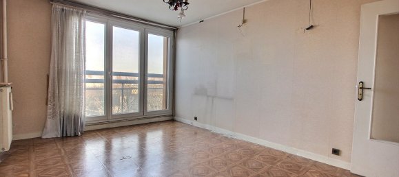 2 chambres Appartement à Pantin, France No. 151095 3