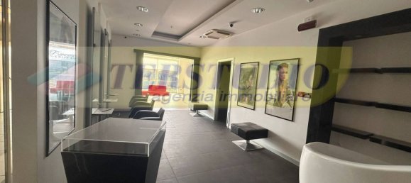 135m² Commercial property in Capriate San Gervasio, Italy No. 364746 8
