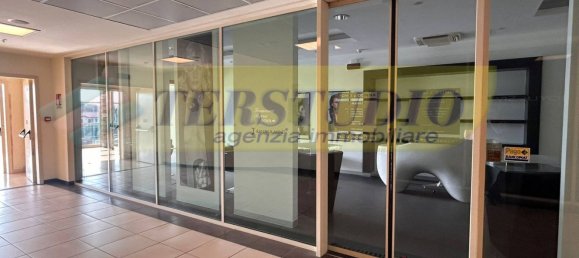 135m² Commercial property in Capriate San Gervasio, Italy No. 364746 15