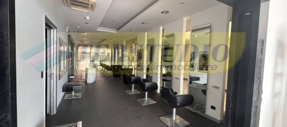 135m² Commercial property in Capriate San Gervasio, Italy No. 364746 3