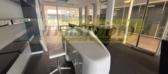 135m² Commercial property in Capriate San Gervasio, Italy No. 364746 9