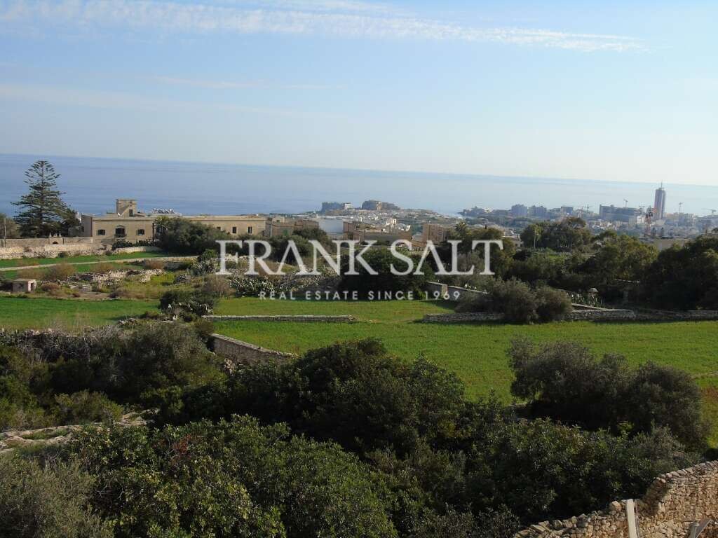 Villa T6 em Swieqi, Malta N.º 8721