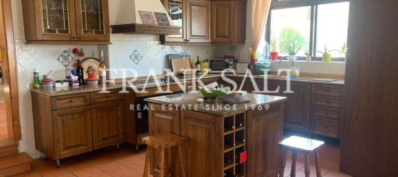 Villa T6 em Swieqi, Malta N.º 8721 6