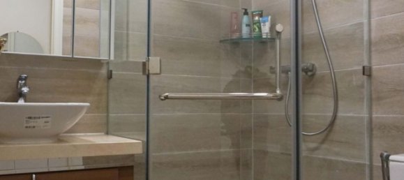 2 rooms Office in District 1, Vietnam No. 17966 19