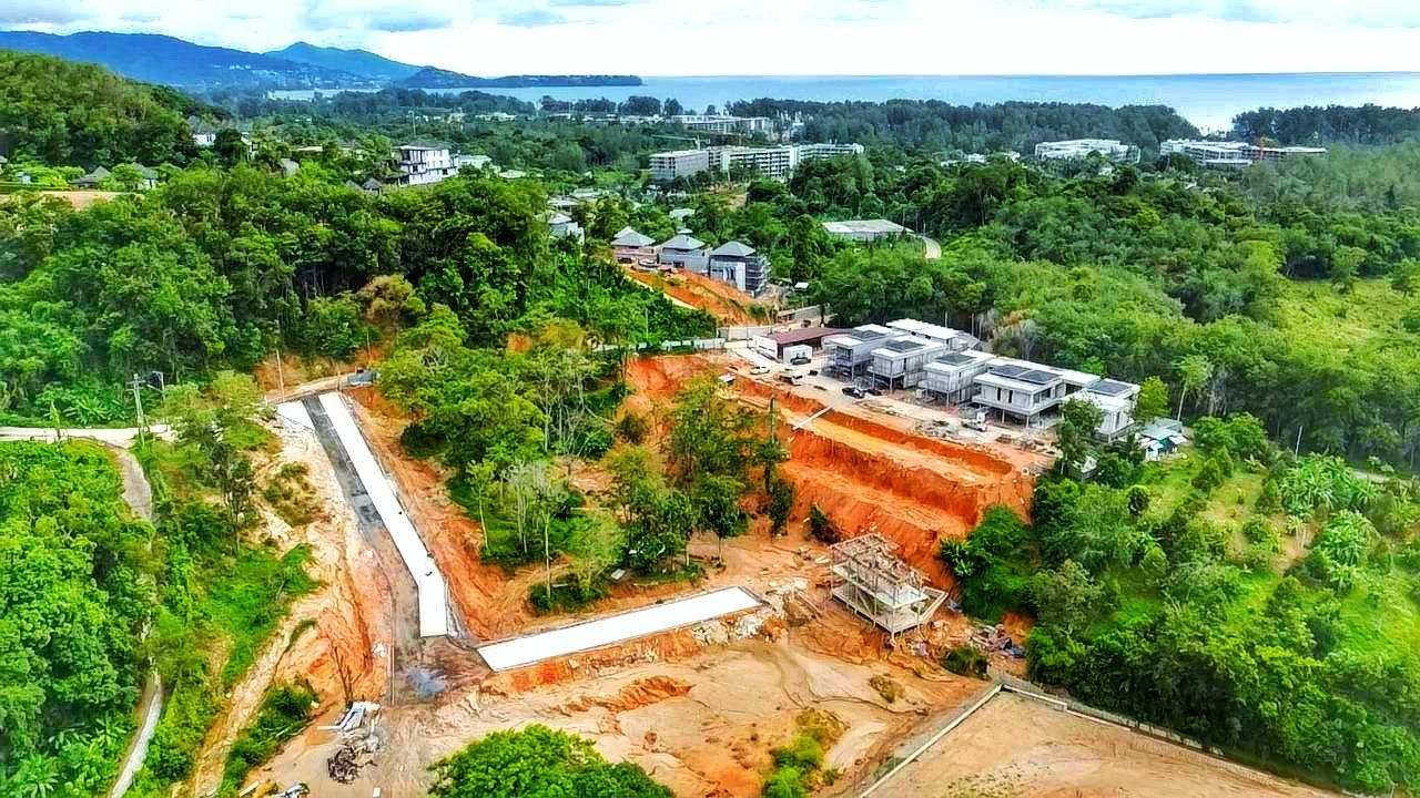 3 bedrooms Villa in Layan Beach, Thailand No. 25944