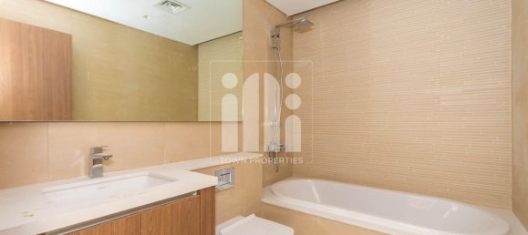 3 bedrooms Villa in Yas Island, UAE No. 1870 18