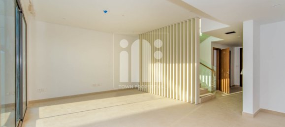 3 bedrooms Villa in Yas Island, UAE No. 1870 11