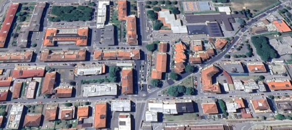 207m² Commercial property in Pontassieve, Italy No. 325302 2