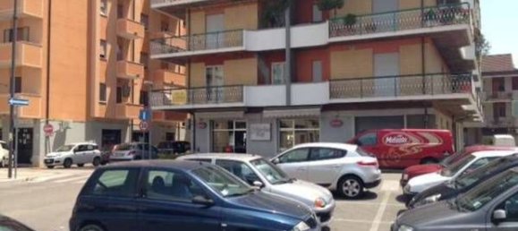 Propriété commerciale à Montesilvano, Italy 78m² No. 191965 27