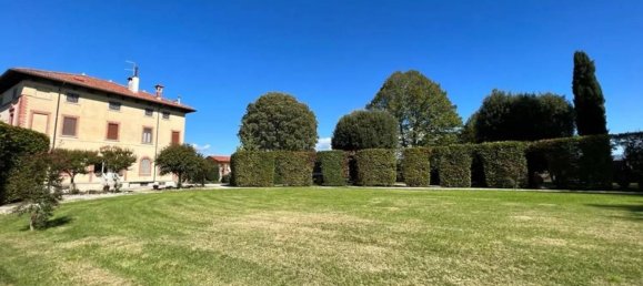 12 bedrooms Villa in Udine, Italy No. 333020 4