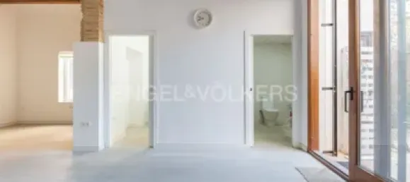 Коммерческая недвижимость 110м² в Валенсия, Испания № 174199 4