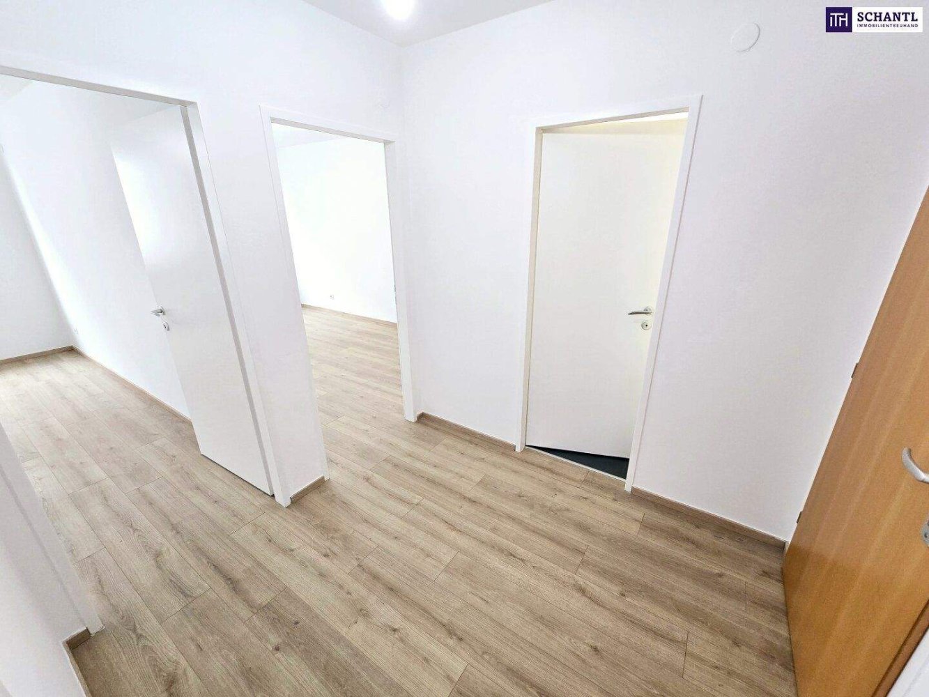 3-salle Appartement à Favoriten, Austria No. 130324