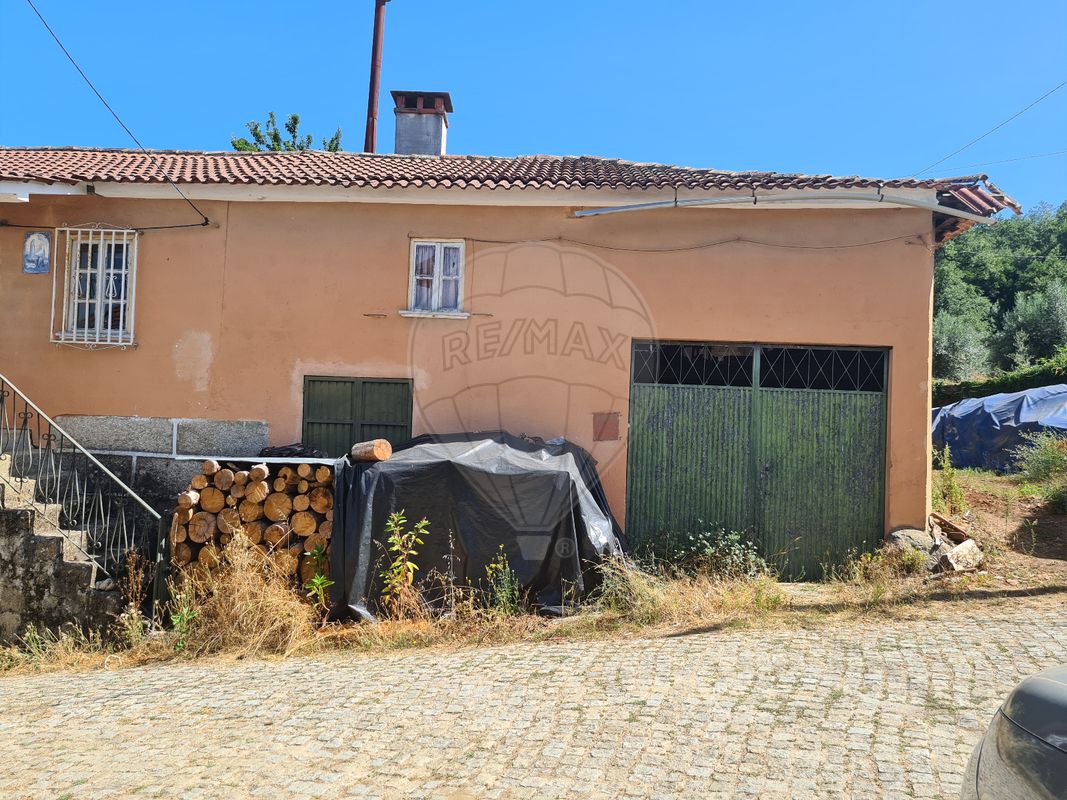 Casa de 2 dormitorios en Satao, Portugal No. 24716