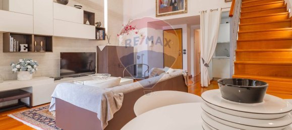 Dúplex de 2 dormitorios en Bari, Italy No. 380089 11