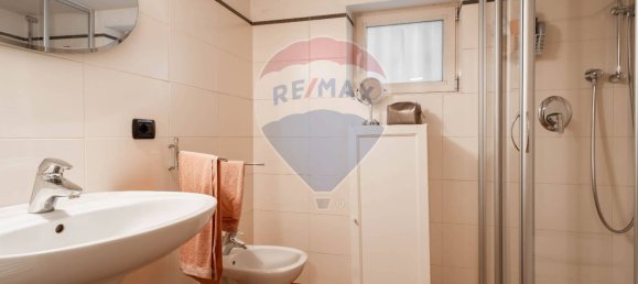 Dúplex de 2 dormitorios en Bari, Italy No. 380089 26