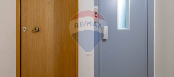 Dúplex de 2 dormitorios en Bari, Italy No. 380089 30