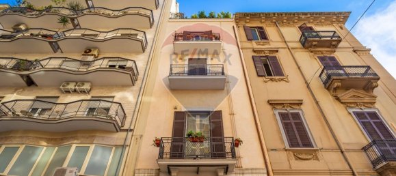 Dúplex de 2 dormitorios en Bari, Italy No. 380089 31