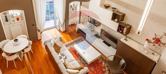 Dúplex de 2 dormitorios en Bari, Italy No. 380089 5