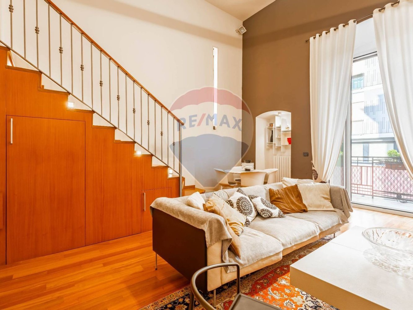 Dúplex de 2 dormitorios en Bari, Italy No. 380089