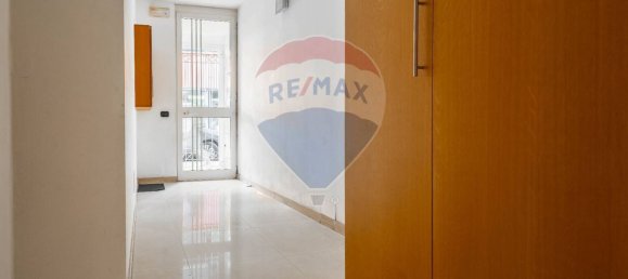 Dúplex de 2 dormitorios en Bari, Italy No. 380089 25