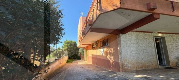 Вилла с 5 спальнями в Монополи, Италия № 23922 66