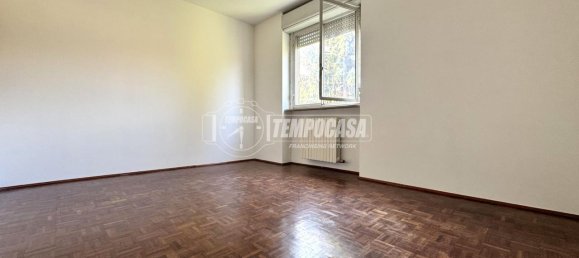 5 rooms Apartment in Biella, Italy No. 41355 17