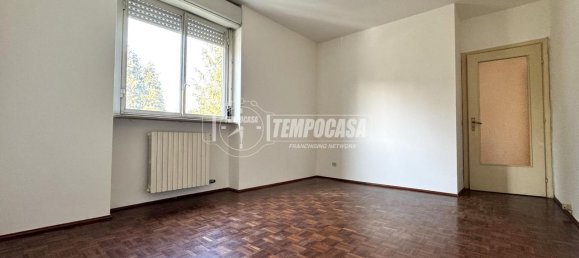5 rooms Apartment in Biella, Italy No. 41355 16