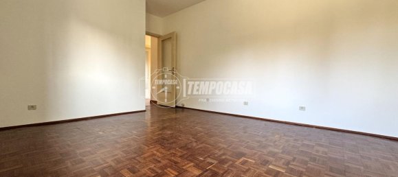 5 rooms Apartment in Biella, Italy No. 41355 15