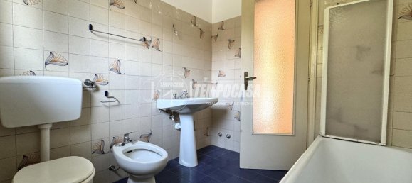 5 rooms Apartment in Biella, Italy No. 41355 18