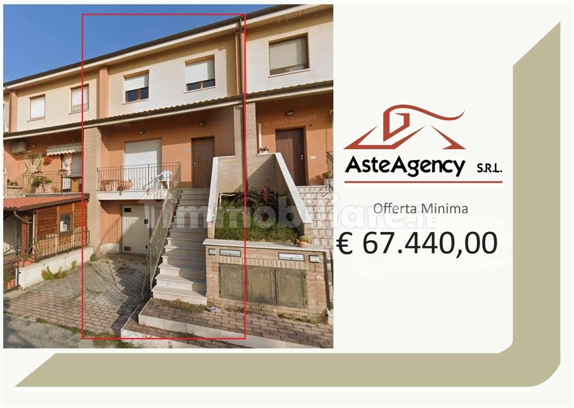 3 bedrooms Apartment in Petriano, Italy No. 261108