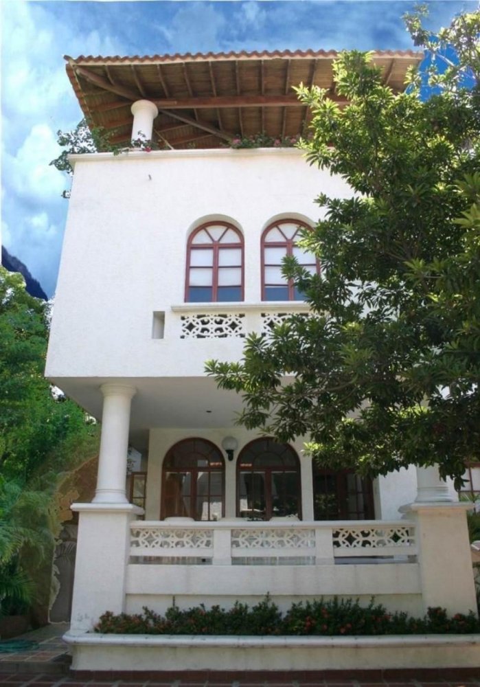 3 bedrooms House in Guadalajara de Buga, Colombia No. 5123