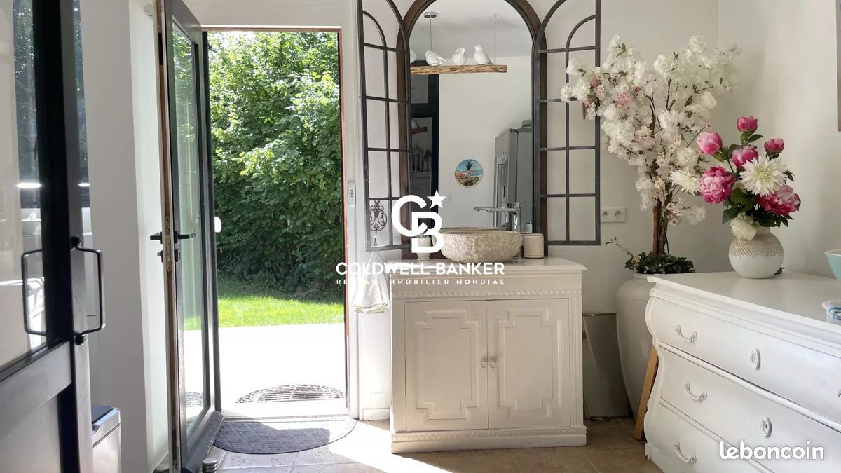 4 bedrooms Castles in Bois-le-Roi, France No. 327105