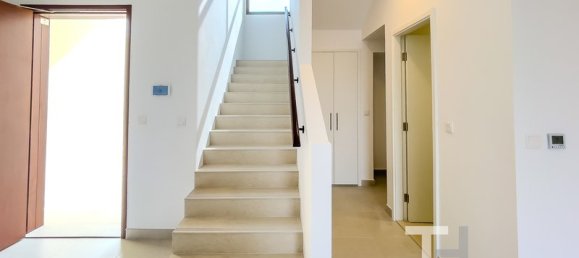 Moradia em banda T3 em Town Square, UAE N.º 28632 3