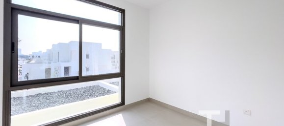 Moradia em banda T3 em Town Square, UAE N.º 28632 7