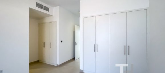 Moradia em banda T3 em Town Square, UAE N.º 28632 6