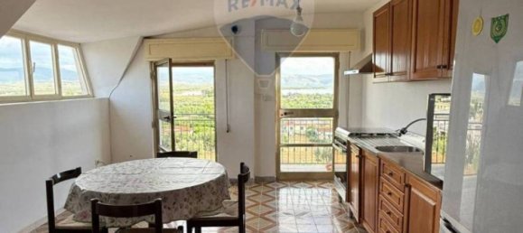 2 bedrooms Apartment in Ischitella, Italy No. 263822 2