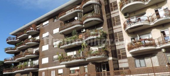 4 Schlafzimmer Wohnung in Rome, Italy, Nr. 203136 18