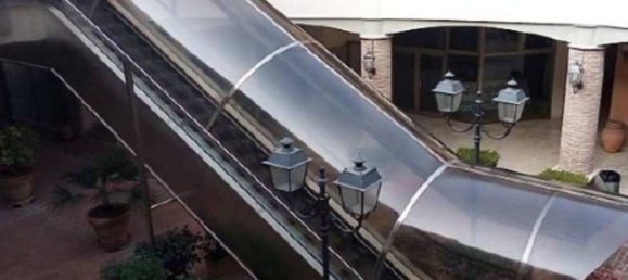 550m² Commercial property in Foiano della Chiana, Italy No. 192152 7