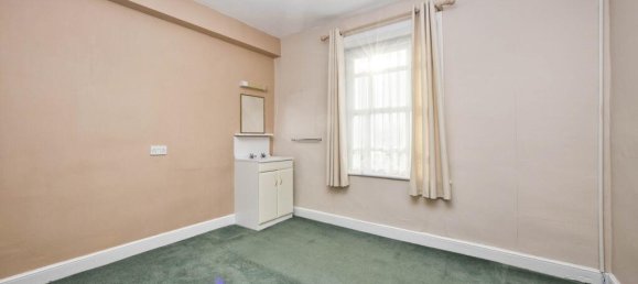 Casa en Market Rasen, United Kingdom No. 2534 9