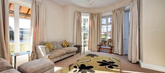 Casa en Market Rasen, United Kingdom No. 2534 2