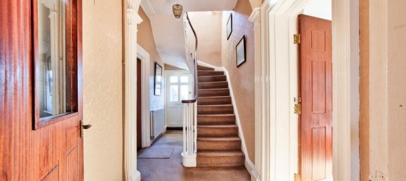 Casa en Market Rasen, United Kingdom No. 2534 10